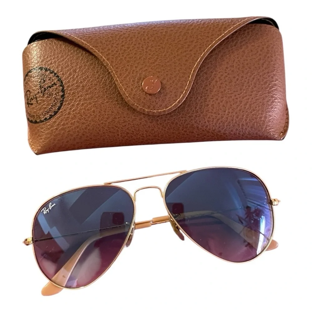 Ray-Ban Luxotica  Gradient Light Blue Aviator Sunglasses, with Case.